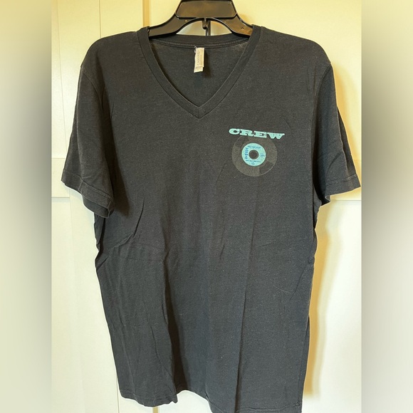 Commemorative crew shirt from the 2018 Daryl Hall and John Oates with Train tour - Picture 1 of 4